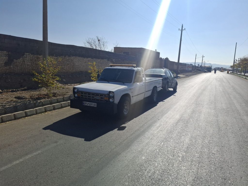 یدک کش سفید